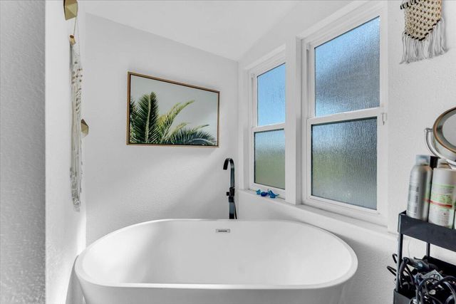 23504 Dersch Road, Anderson, CA 96007