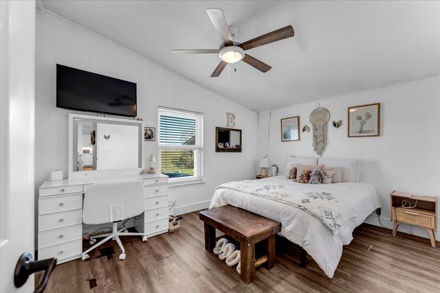 23504 Dersch Road, Anderson, CA 96007