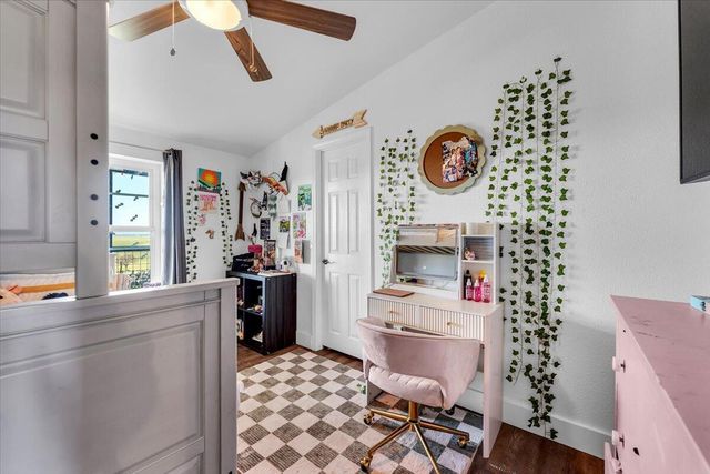 23504 Dersch Road, Anderson, CA 96007