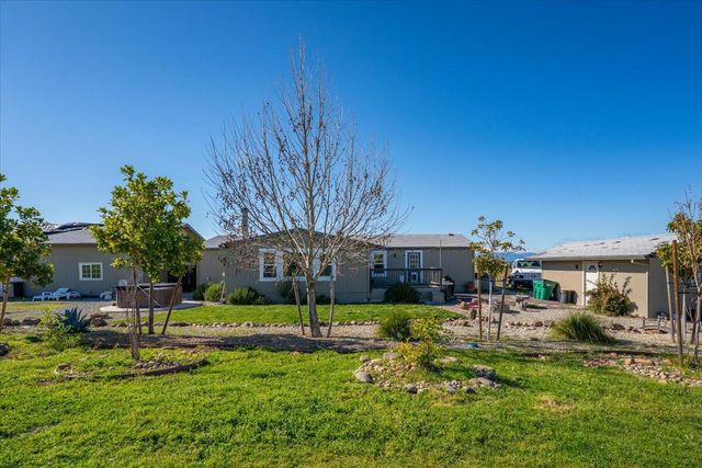 23504 Dersch Road, Anderson, CA 96007