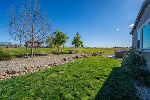 23504 Dersch Road, Anderson, CA 96007