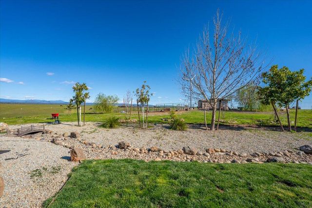 23504 Dersch Road, Anderson, CA 96007
