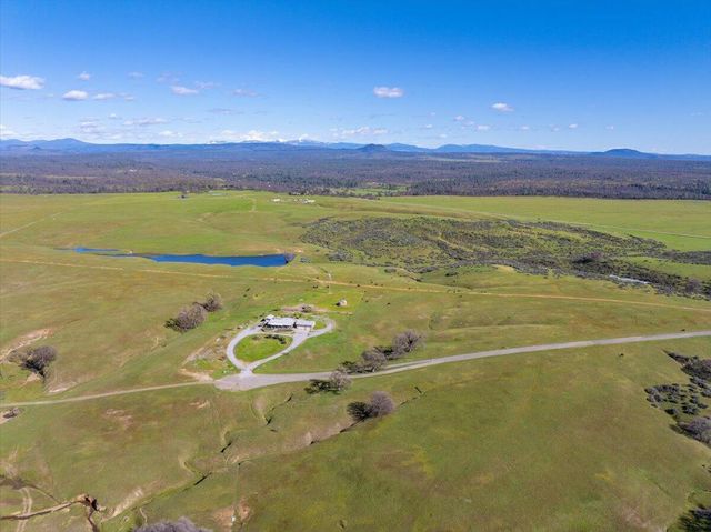 23504 Dersch Road, Anderson, CA 96007