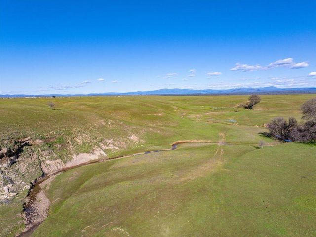 23504 Dersch Road, Anderson, CA 96007