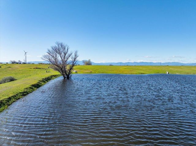 23504 Dersch Road, Anderson, CA 96007