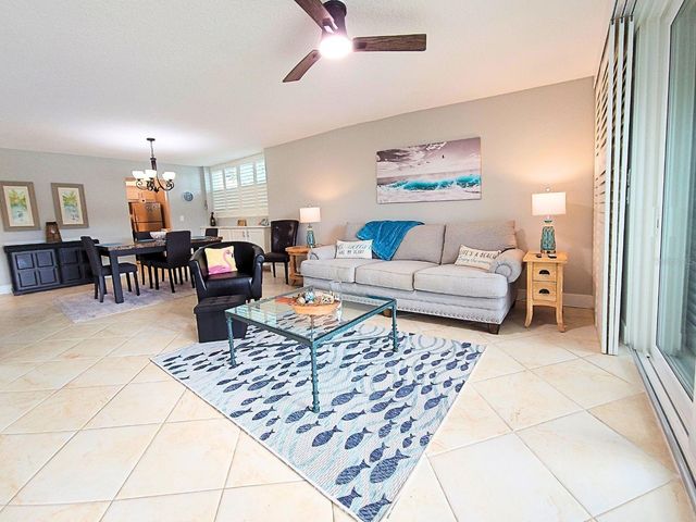 7560 BAY ISLAND DRIVE S 146, South Pasadena, FL 33707