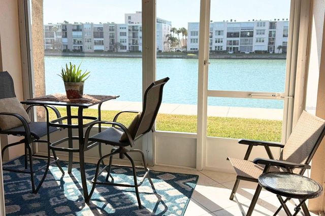 7560 BAY ISLAND DRIVE S 146, South Pasadena, FL 33707