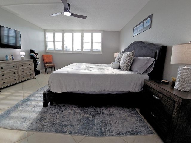 7560 BAY ISLAND DRIVE S 146, South Pasadena, FL 33707