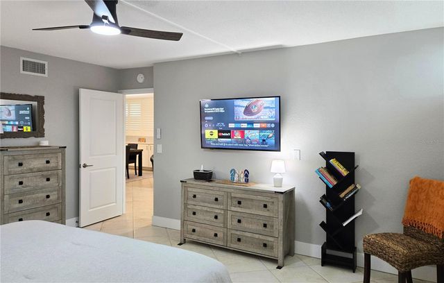 7560 BAY ISLAND DRIVE S 146, South Pasadena, FL 33707