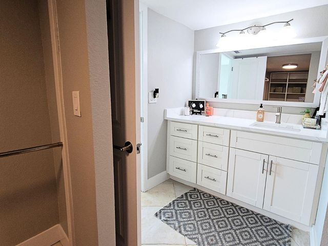 7560 BAY ISLAND DRIVE S 146, South Pasadena, FL 33707
