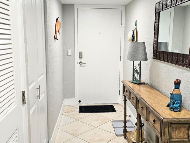 7560 BAY ISLAND DRIVE S 146, South Pasadena, FL 33707
