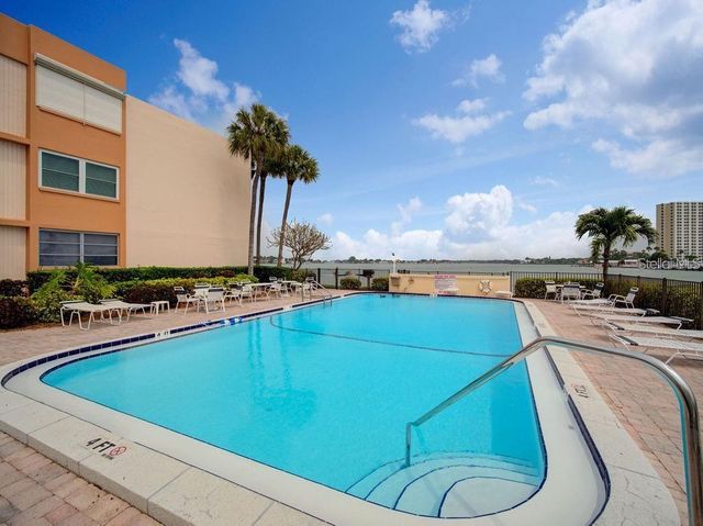 7560 BAY ISLAND DRIVE S 146, South Pasadena, FL 33707