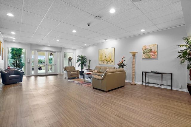 7560 BAY ISLAND DRIVE S 146, South Pasadena, FL 33707