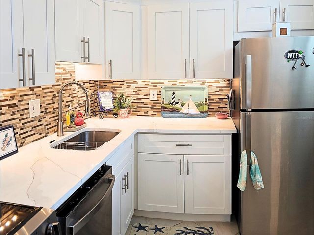 7560 BAY ISLAND DRIVE S 146, South Pasadena, FL 33707