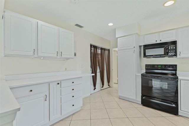 9 CROMPTON PLACE, Palm Coast, FL 32137