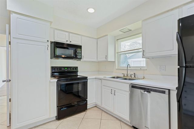 9 CROMPTON PLACE, Palm Coast, FL 32137