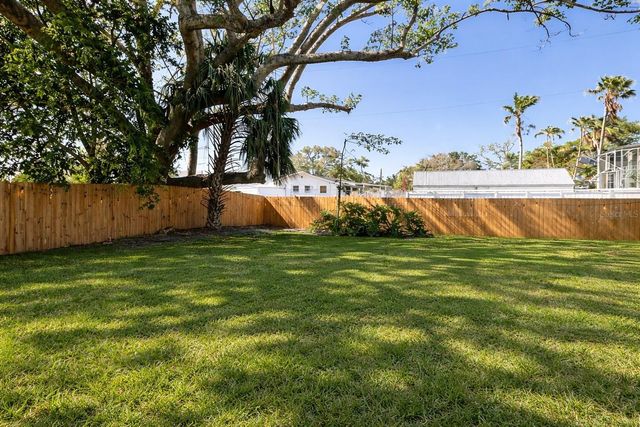 5008 27TH AVENUE W, Bradenton, FL 34209