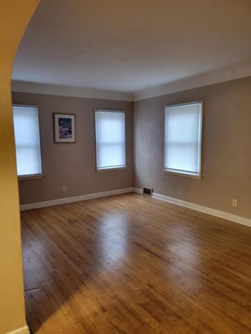 2002 Bush Avenue, Saint Paul, MN 55119