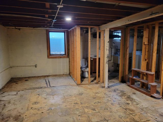 2002 Bush Avenue, Saint Paul, MN 55119