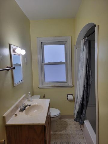 2002 Bush Avenue, Saint Paul, MN 55119