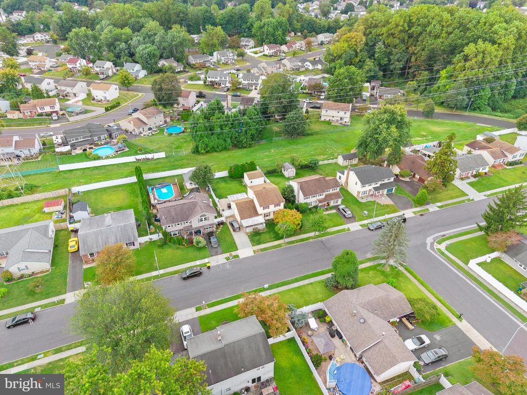 5813 EDGE AVE, Bensalem, PA 19020