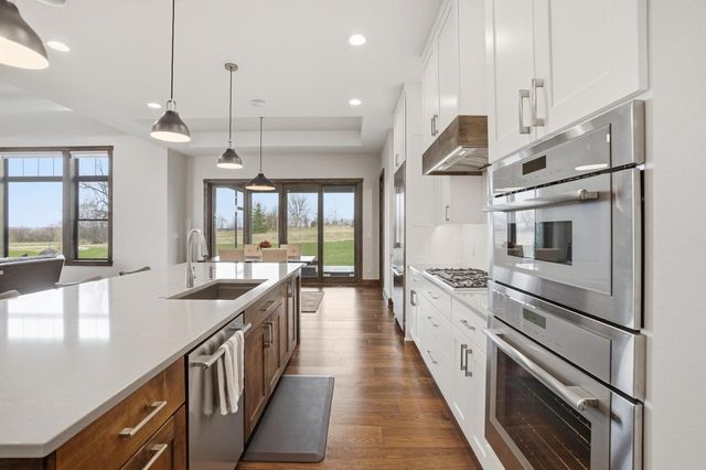 1636 Upland COURT, Hartland, WI 53029