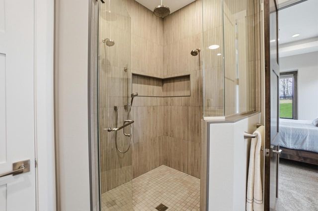 1636 Upland COURT, Hartland, WI 53029