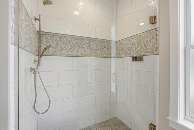 1636 Upland COURT, Hartland, WI 53029