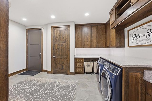 1636 Upland COURT, Hartland, WI 53029