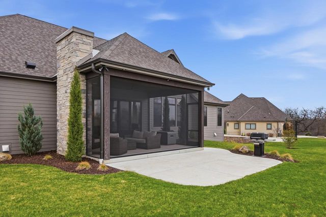 1636 Upland COURT, Hartland, WI 53029
