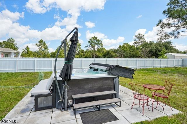 910 Richmond AVE N, Lehigh Acres, FL 33972
