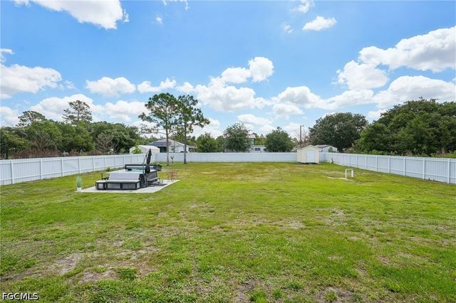 910 Richmond AVE N, Lehigh Acres, FL 33972