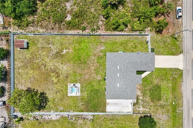 910 Richmond AVE N, Lehigh Acres, FL 33972