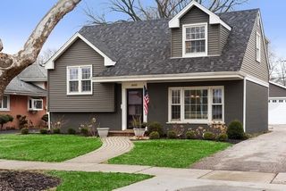 1605 S Greenwood Avenue, Park Ridge, IL 60068