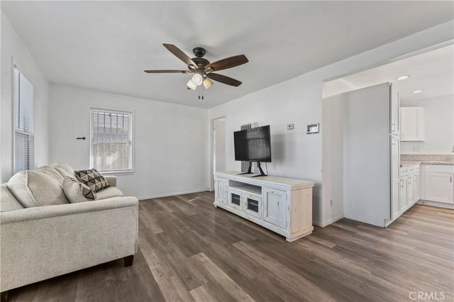 597 W 21st, San Bernardino, CA 92405
