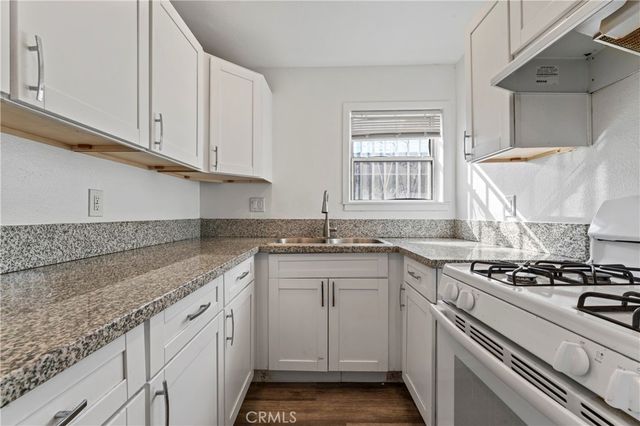597 W 21st, San Bernardino, CA 92405