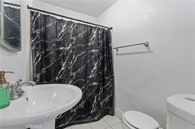 597 W 21st, San Bernardino, CA 92405