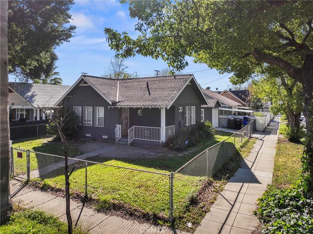 597 W 21st, San Bernardino, CA 92405