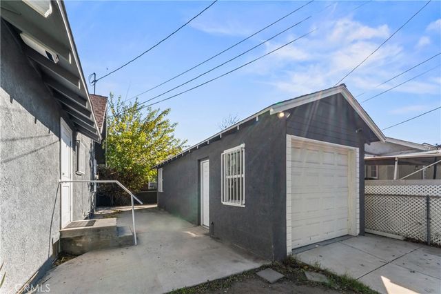 597 W 21st, San Bernardino, CA 92405