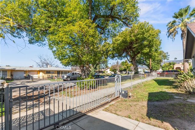 597 W 21st, San Bernardino, CA 92405