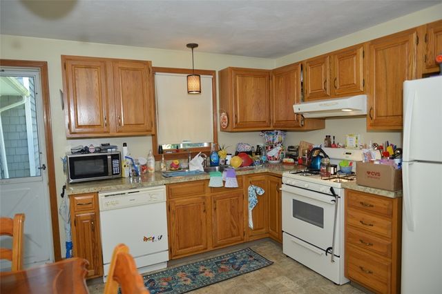 55 Vinton Avenue, Cranston, RI 02920