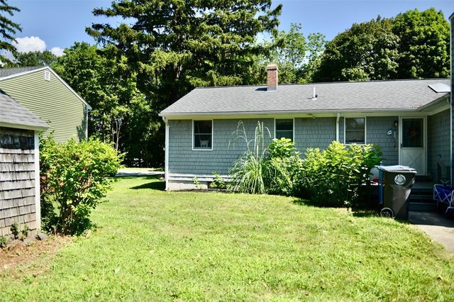 55 Vinton Avenue, Cranston, RI 02920