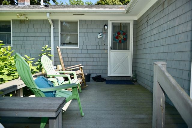 55 Vinton Avenue, Cranston, RI 02920