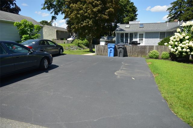 55 Vinton Avenue, Cranston, RI 02920