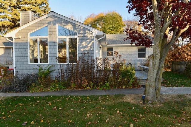 55 Vinton Avenue, Cranston, RI 02920