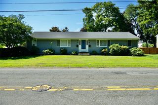 55 Vinton Avenue, Cranston, RI 02920