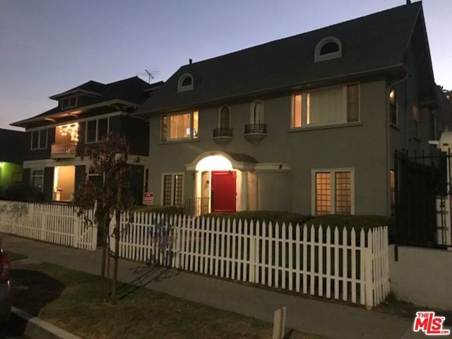 1025 Locust Avenue 2, Long Beach, CA 90813