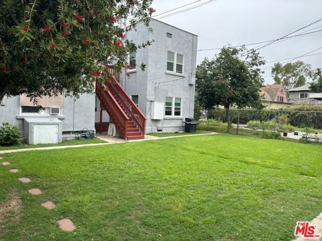 1025 Locust Avenue 2, Long Beach, CA 90813