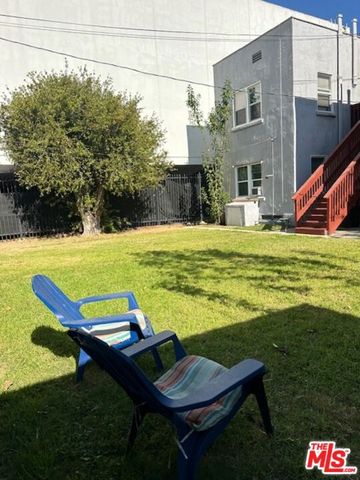 1025 Locust Avenue 2, Long Beach, CA 90813