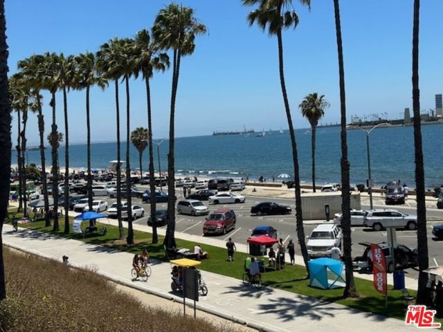 1025 Locust Avenue 2, Long Beach, CA 90813